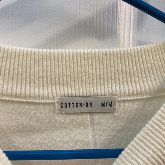 COTTON ON Cream Cropped Sweater SIZE M - Picture 2 of 3